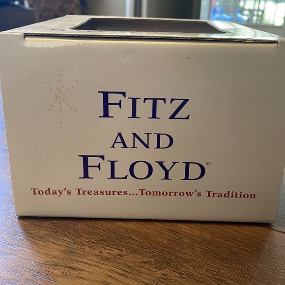 Fitz and Floyd Glass Christmas Ornament Little Snow Boy with Present 5 in NIB - Picture 5 of 7